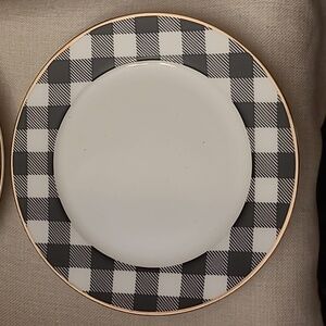 Ciroa Buffalo Check with gold rim plate